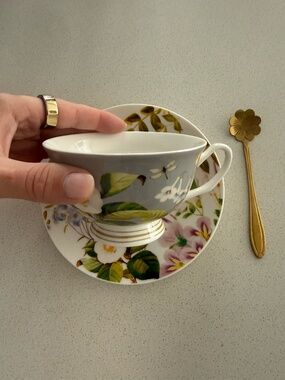 New Bluebird & Willow Fine China Tea Cup, Saucer & Gold Flower Spoon Set | New